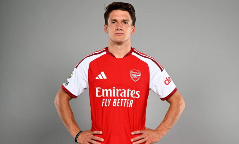 **Alt text:** Arsenal announce the signing of Christos Tzolis from Club Brugge as Leandro Trossard's replacement in a £34 million transfer.